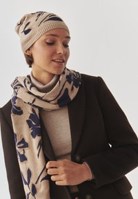 TATUUM FEGANI - Sjal / Tørklæder - beige