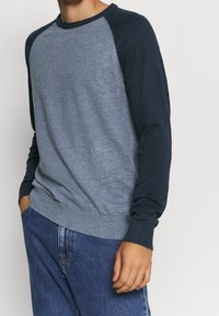 Selected Homme Stickad tröja - blue