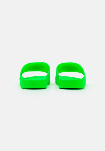 Versace SLIDES UNISEX - Mulas - fluo green