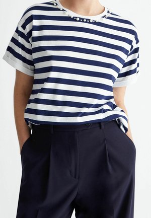 Triko s potiskem - white