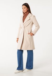 Forever New SHELLEY DOUBLE BREASTED COATIGAN - Casaco clássico - beige