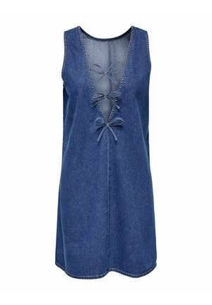 Modré rifľové šaty bez rukávov s hlbokým výstrihom do V a tromi dekoratívnymi mašľami na prednej strane.