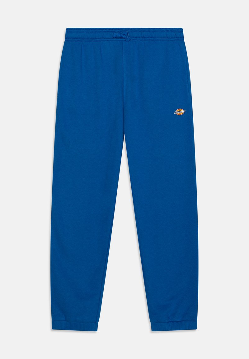 Modre trenirke iz mehke tkanine, z elastičnim pasom in vrvico za prilagajanje ter logotipom na stegnu. Opravljene na gležnjih.