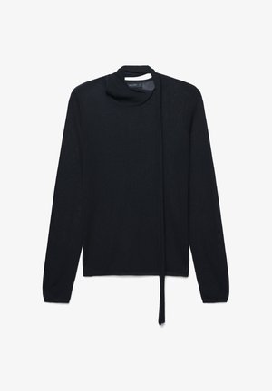 Langärmliger schwarzer Pullover mit einem hohen Kragen und einem verlängerten Banddetail, das locker an der Vorderseite hängt.