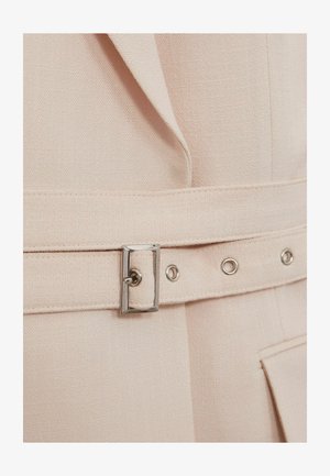 Reiss REGULAR FIT - DARCIE SINGLE BREASTED BELTED  - Kratek plašč - pink