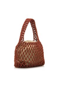 Bolsa roja de malla con un interior beige y redondeado. Presenta un asa resistente y un diseño de tejido abierto, que muestra la forma interior.