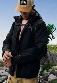 The North Face MOUNTAIN LIGHT TRICLIMATE THREE IN ONE GORE-TEX JACKET - Ūdensnecaurlaidīga jaka - black