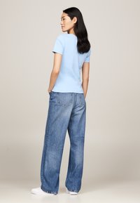 Tommy Hilfiger SLIM CODY - T-shirt basic - vessel blue