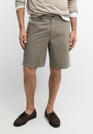Massimo Dutti, LINEN BLEND BERMUDA SHORTS - Shorts - khaki