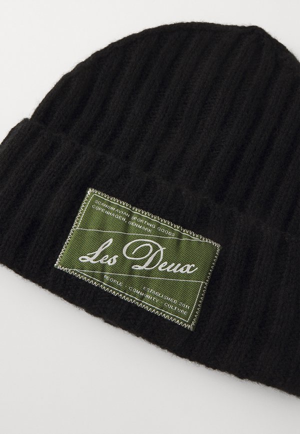 WELLS BEANIE - Beanie3