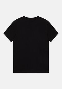 T-shirt noir à manches courtes en coton, avec un col rond simple et un design uni sans graphiques ni motifs.