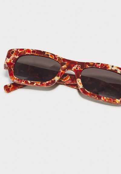 Marni HAICLI LAVA UNISEX - Lunettes de soleil - havana