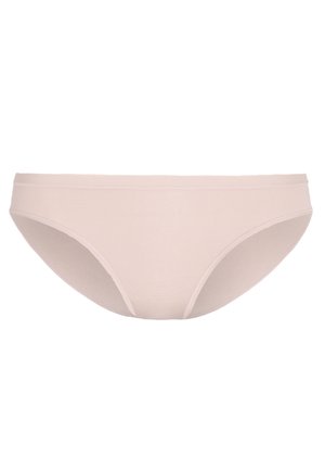 Slip in cotone rosa chiaro con una texture liscia, design a vita bassa e cuciture minime lungo la vita e le aperture delle gambe.