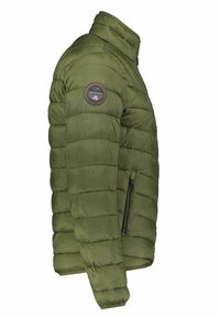 Giacca imbottita verde con colletto alto, caratterizzata da un trapuntato orizzontale, una tasca con zip e una toppa con logo sulla manica sinistra.
