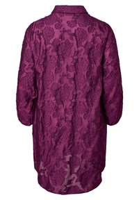 Violetti kukkakirjailtu paita, teksturoitu kangas, pitkät hihat, löysä malli, kauluksellinen kaula, takanäkymä näyttää monimutkaista kukkakuviota.