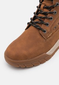 TOM TAILOR Stivaletti stringati - cognac