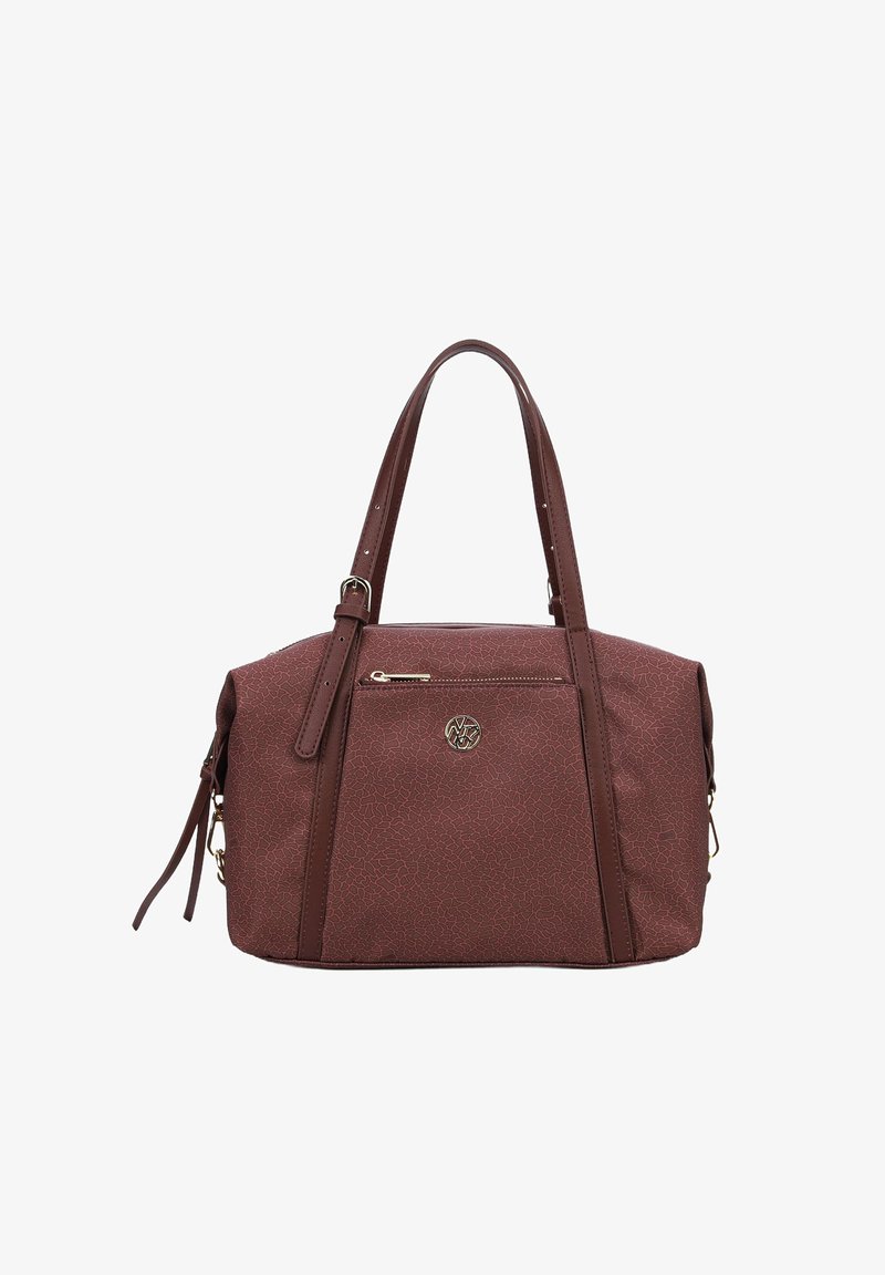 Borsa a tracolla marrone con texture, dotata di due manici, caratterizzata da una tasca con zip frontale e un logo metallico. Materiale liscio con una forma strutturata.