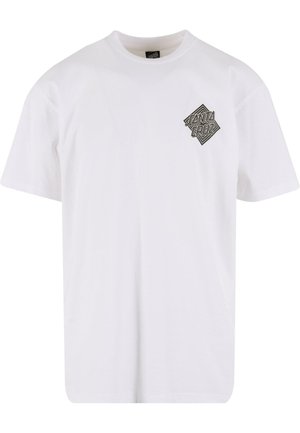 Biała bawełniana koszulka z krótkim rękawem, z czarnym geometrycznym logo na lewej piersi. Okula z zaokrąglonym dekoltem oraz swobodny krój.