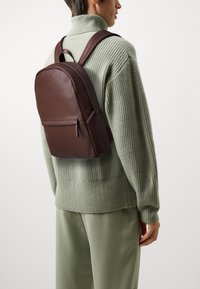 Pier One UNISEX - Reppu - brown