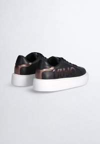LIU JO PLATFORM WITH MAXI LOGO - Sneakers basse - black