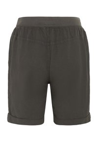 Shorts gris foncé avec une taille élastique, texture douce, ourlets roulés et coutures visibles. Pas de poches ni de motifs.