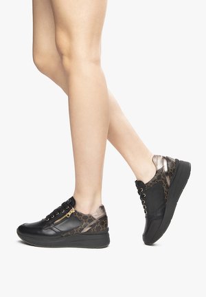 I411510D - Sneakers basse - nero
