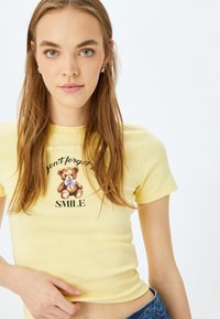 Koton T-shirts print - yellow