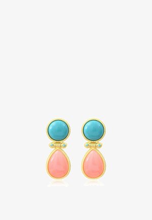 Boucles d’oreilles en or avec des pierres turquoise rondes en haut et des pierres roses en forme de goutte en bas, reliées par de petits accents turquoise.