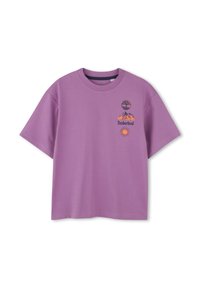 Paarse katoenen T-shirt met korte mouwen, ronde hals en drie bedrukte graphics: boom, bergen met "Timberland" en zon ontwerp.