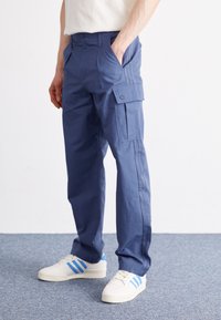 adidas Originals Kapsáče - dark blue