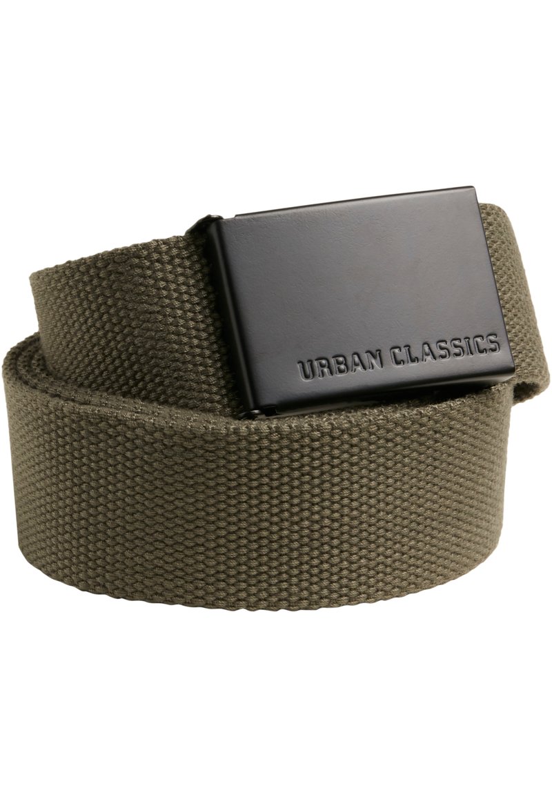 Olíva zöld szövött öv fekete fém csattal, melyen a "URBAN CLASSICS" felirat látható dombornyomott kivitelben. Tartós anyag, texturált felülettel.