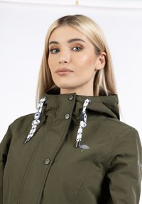 Schmuddelwedda BRIDGEPORT - Parka - militäroliv