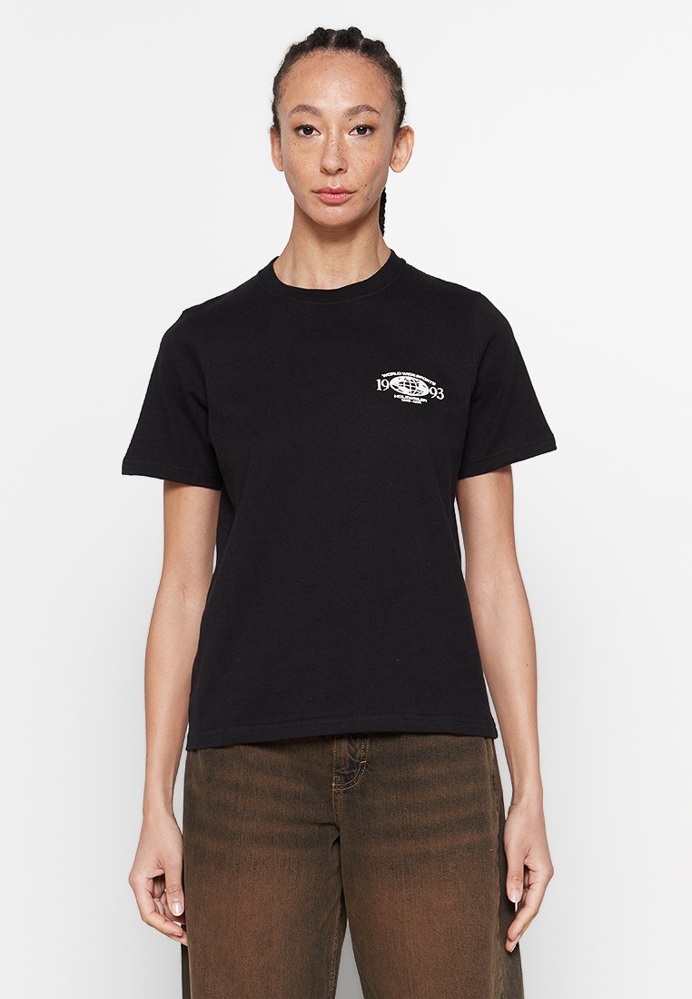 Holzweiler T-shirt basic zwart Holzweiler T-shirt basic zwart