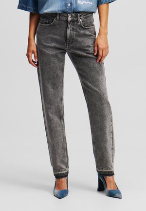 MOM - Ravne kavbojke - washed black