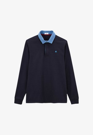 Polo shirt à manches longues bleu marine foncé avec un col bleu clair contrastant, patte de boutonnage à trois boutons et un petit logo en forme de point bleu.