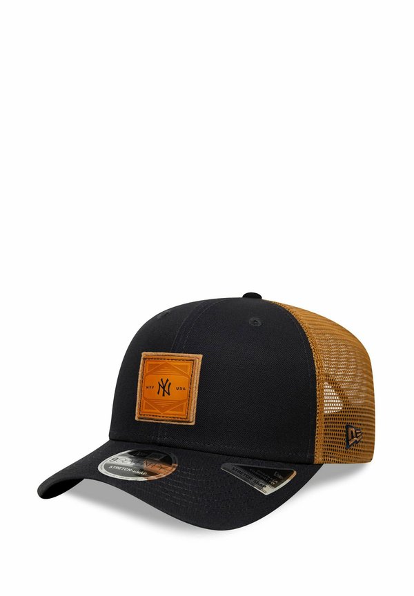 SEVENTY STRETCH DEBOSSED NEW YORK YANKEES - Cap