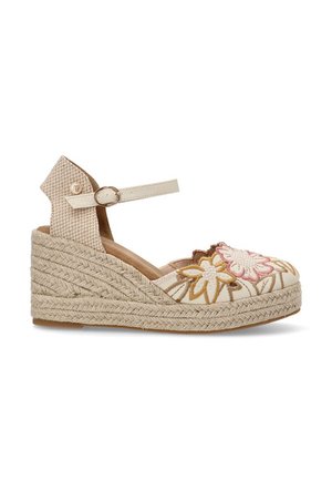 Cuña de esparto beige con bordado floral y suela de yute tejido. Cuenta con una correa para el tobillo con cierre de hebilla y una parte superior de tela texturada.