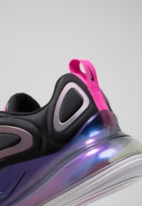 Nike Sportswear Matalavartiset tennarit - black