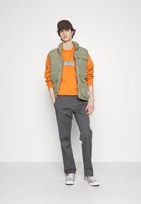 Thumbnail Image 6