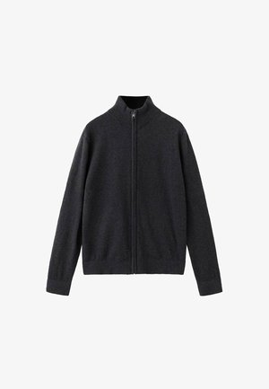 Ciemnoszara kurtka zapinana na zamek z wysokim kołnierzem, długimi rękawami i ściągaczami na mankietach. Wykonana z miękkiego materiału, charakteryzująca się prostym, smukłym fasonem.