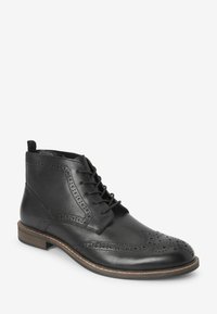 Next BROGUE STANDARD czarny
