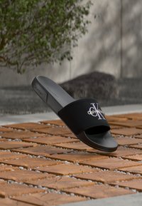 Δεν επιλέχθηκε, black/soft levander