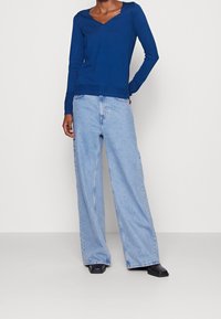 Esprit Stickad tröja - blue