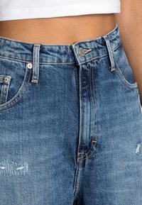 Tommy Jeans Vaqueros boyfriend - blue denim