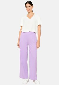 LolaLiza LOOSE-FITTING - Hlače - lilac bright