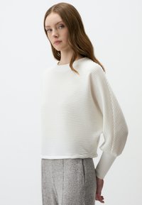 Jimmy Key ROUND NECK BATWING SLEEVE  - Pullover - ecru