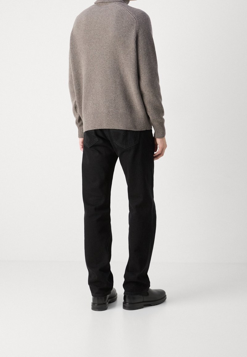 BOSS Stickad tröja - dark brown