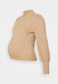 Beiger, gerippter Umstandspullover mit hohem Kragen, aufgepufften Ärmeln und figurbetontem Schnitt, der eine weiche Textur und dehnbaren Stoff zeigt.