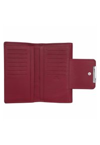 Rote Leder-Geldbörse mit mehreren Kartenfächern, glatter Textur und Druckknopfverschluss; verfügt über ein angebrachtes Fach für Münzen.