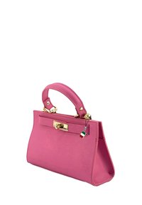 Roze leren handtas met een gestructureerd ontwerp, gouden hardware en een klein Italiaans vlaggetje. Voorzien van een bovenhandvat en een gladde textuur.